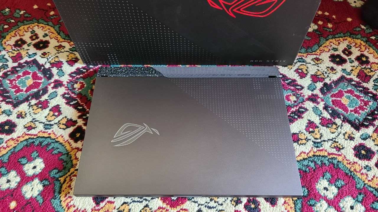 ASUS ROG Strix G713R