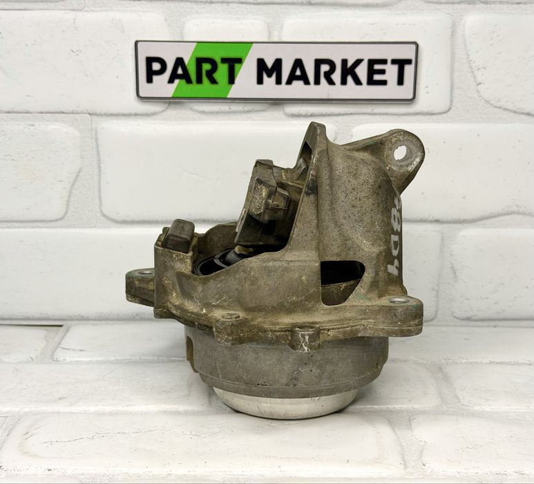 Тампон двигател AUDI A8 D4 4.2TDI 4H0199381AR