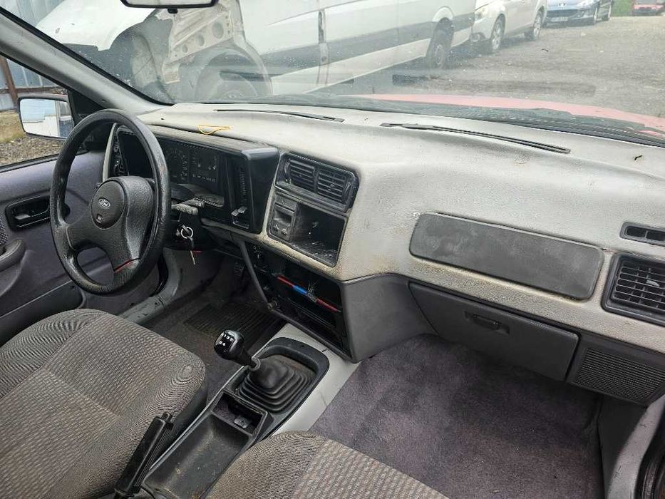 Dezmembrez Ford Sierra 2.0 i CL 74KW tip FORD N4 an 1989