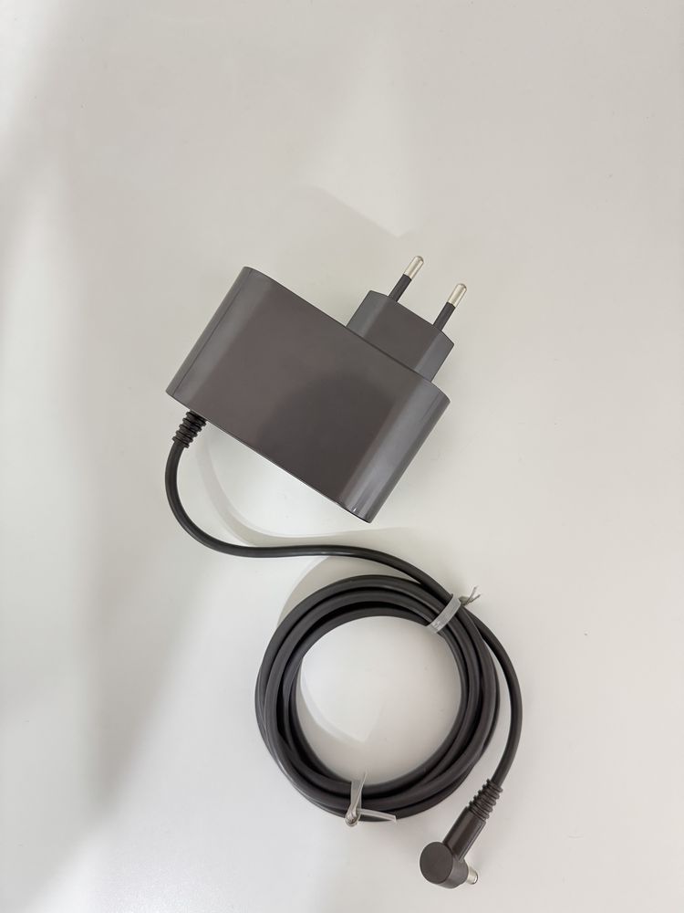 Încărcător aspirator Dyson V15