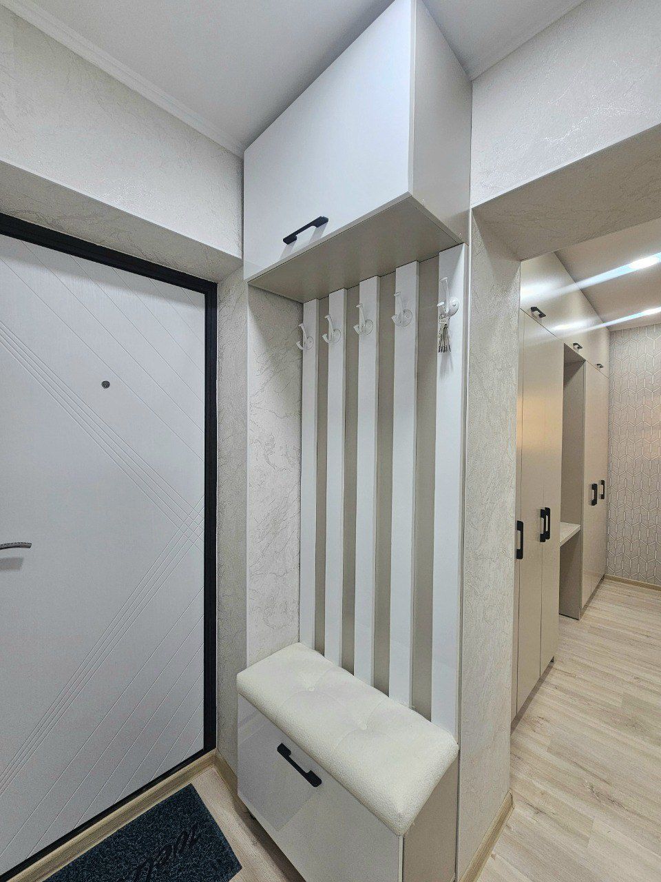 .5kvartal Chilanzar 2xona qilingan balkon 1,2x3metr yangi remont mebel