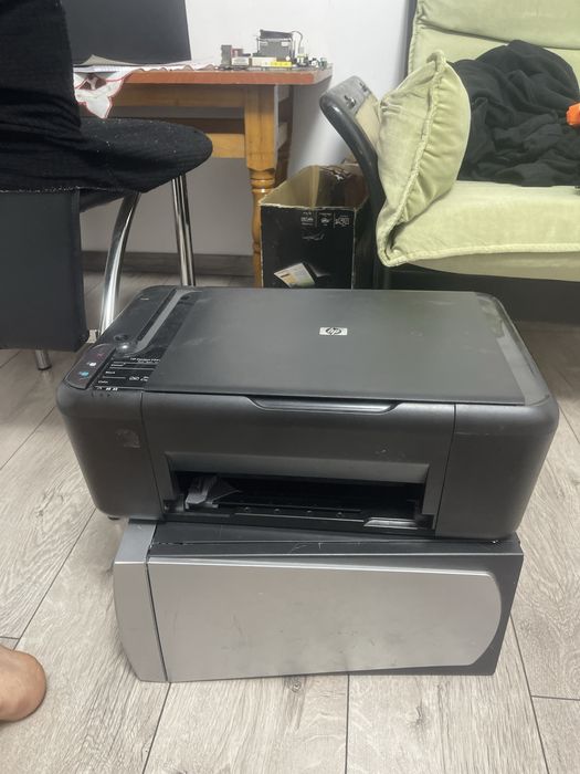 Vand imprimanta impecabila destul de buna