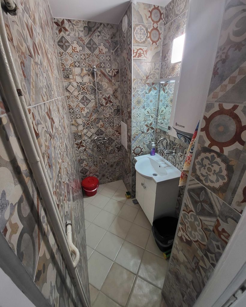 Дава се под наем Четиристаен апартамент в Бургас, Зорница - 100 кв.м за 250 € - Снимка #2