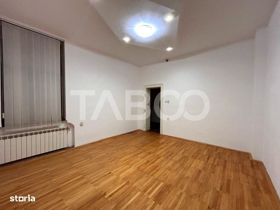 Apartament de vanzare cu 5 camere garaj zona Central din Sibiu