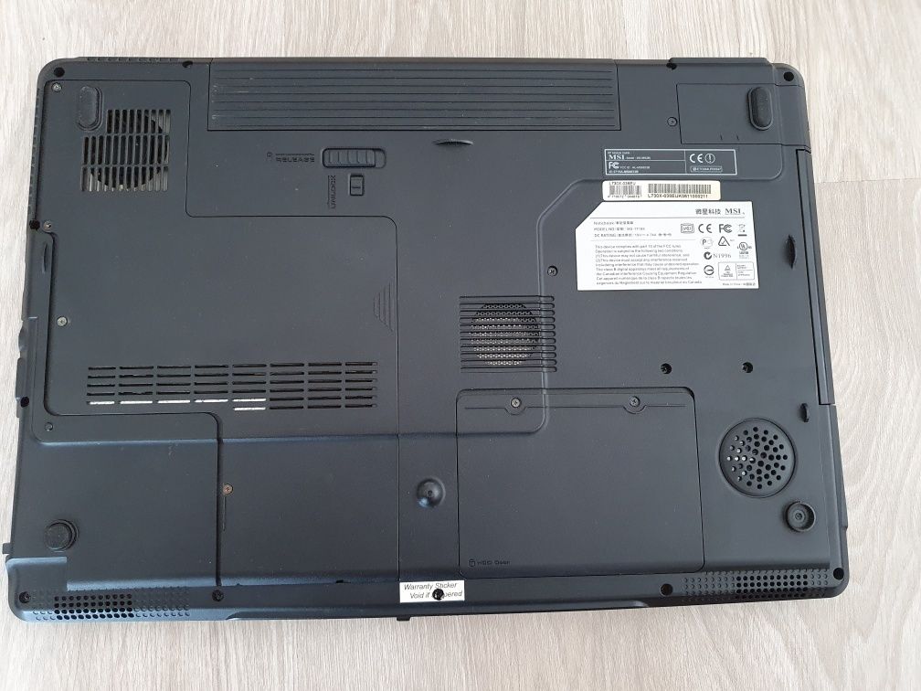 Laptop MSI L730X 17 inch, Turion64x2, Gforce 6100, pentru piese.