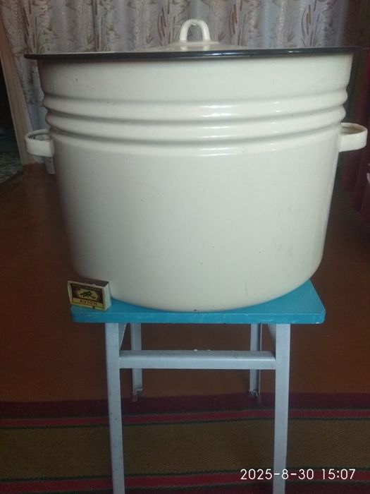 Эмалированная кастрюля 60-70 литров