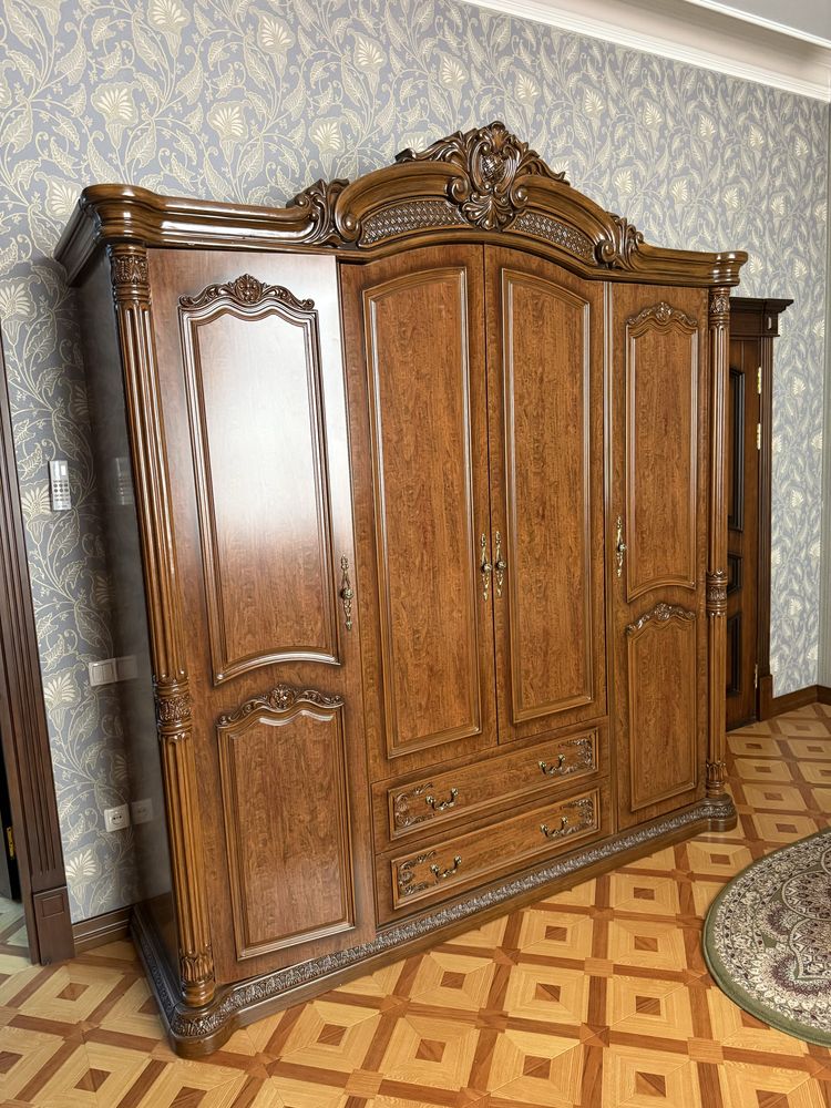 Срочно продается спальный гарнитур