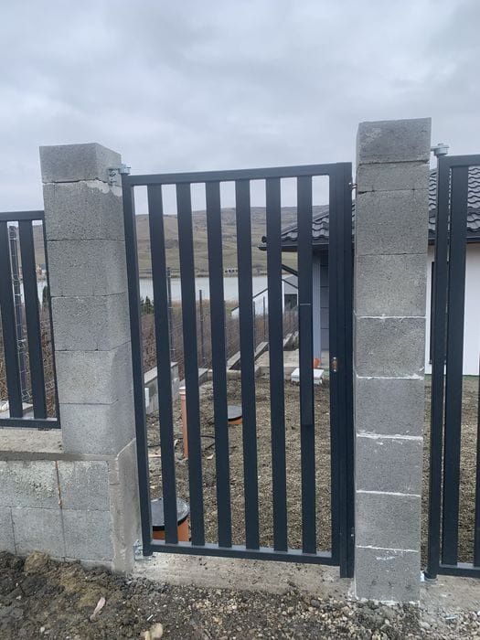 Vand garduri și porți