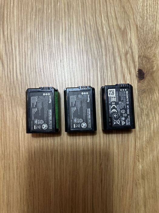 Sony ZV-E10 с 3 батерии
