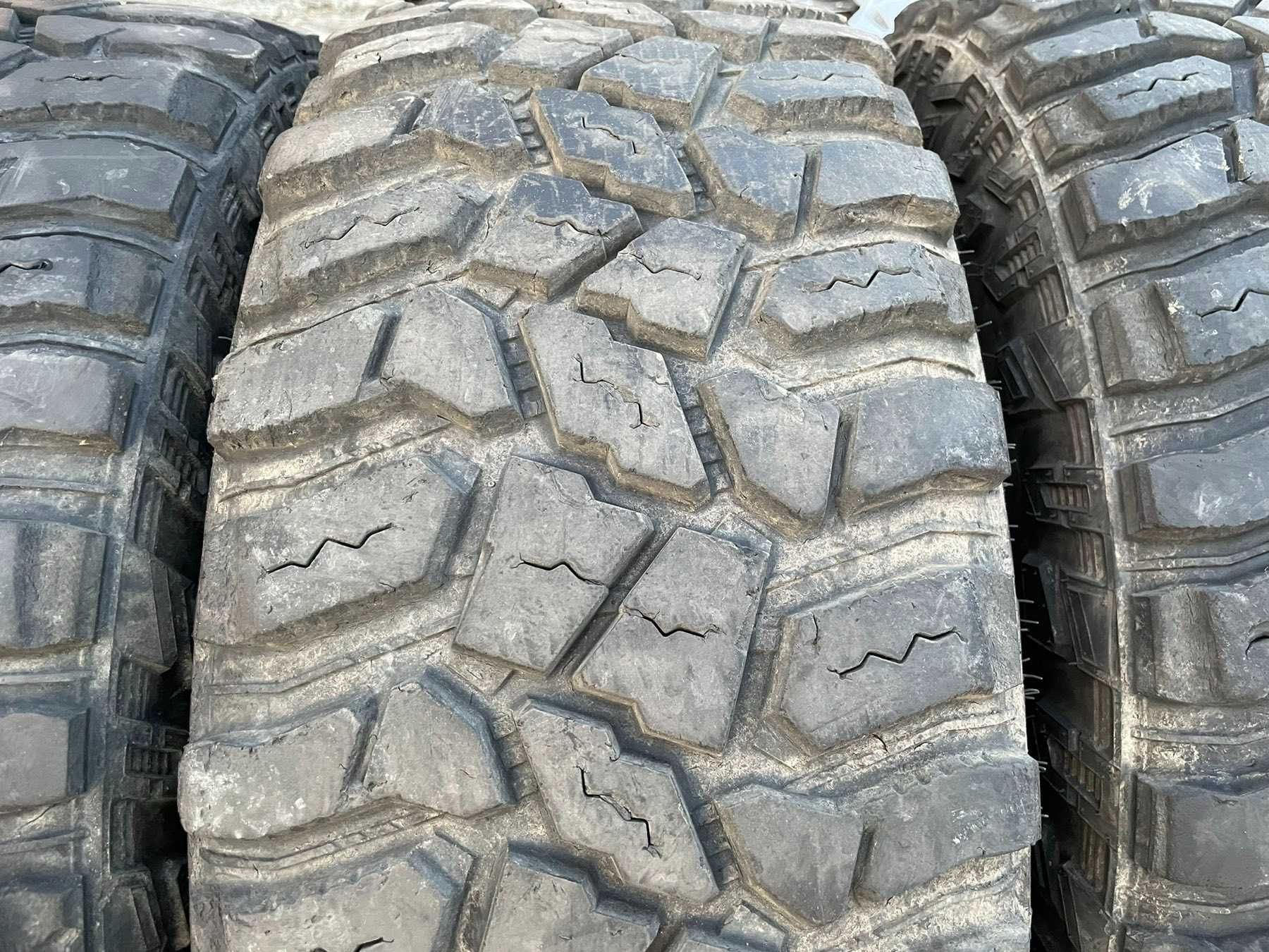 315/70/17 COOPER DISCOVERER STT PRO 121/118Q dot 18-22 грайфер 7-11мм