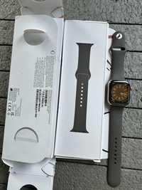 Apple Watch Series 9 Gold Stainless Steel Sapphire