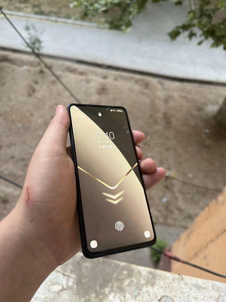 Samsung a 51 4g 4/64 sotildi