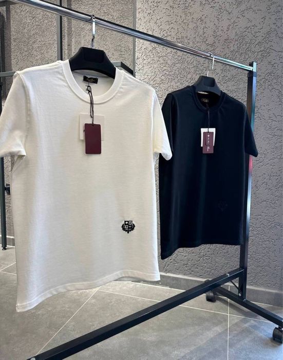 Мъжки дизайнерски тениски – премиум стил