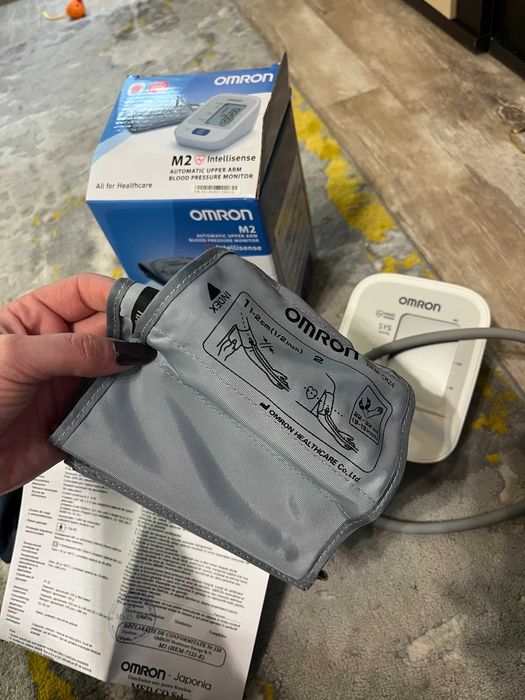 Tensiometru automat pentru brat Omron M2 tehnologie Intellisense