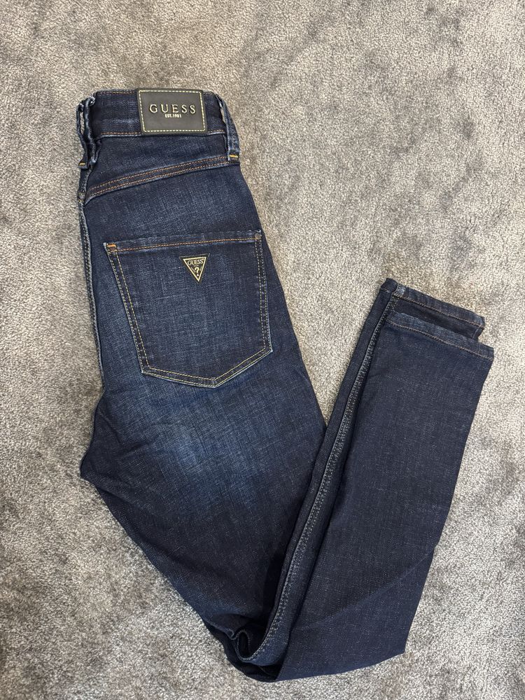 Дамски дънки GUESS super high
