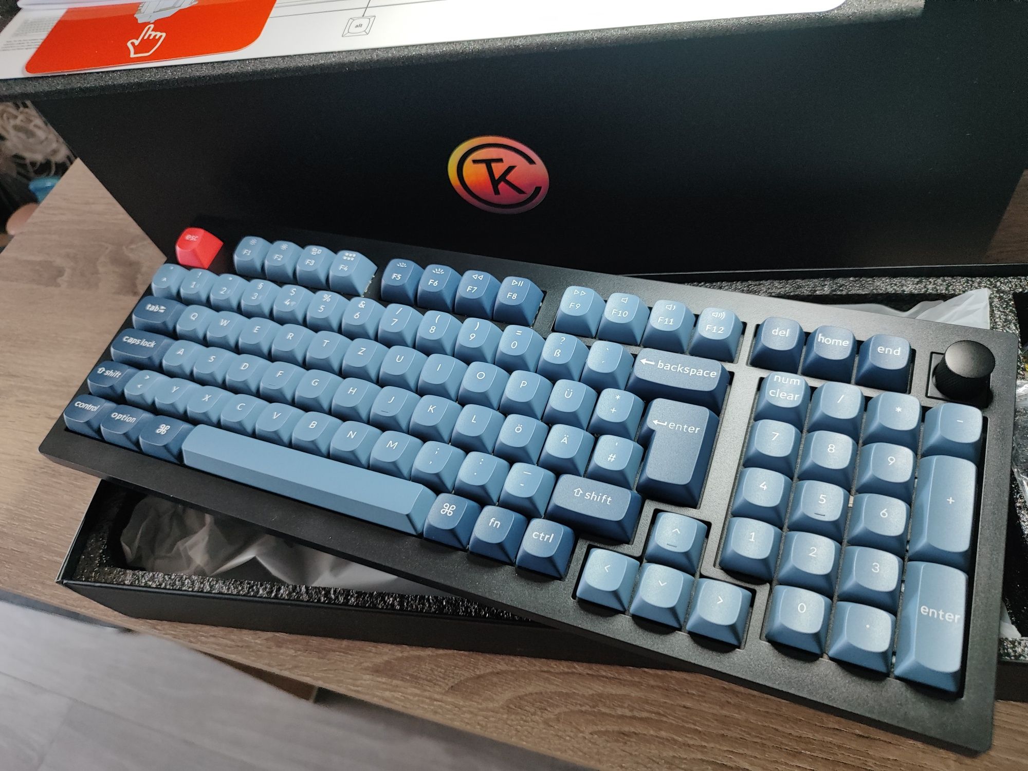 ПРОМО ! Keychron V5 MAX Bluetooth Геймърска безжична клавиатура !