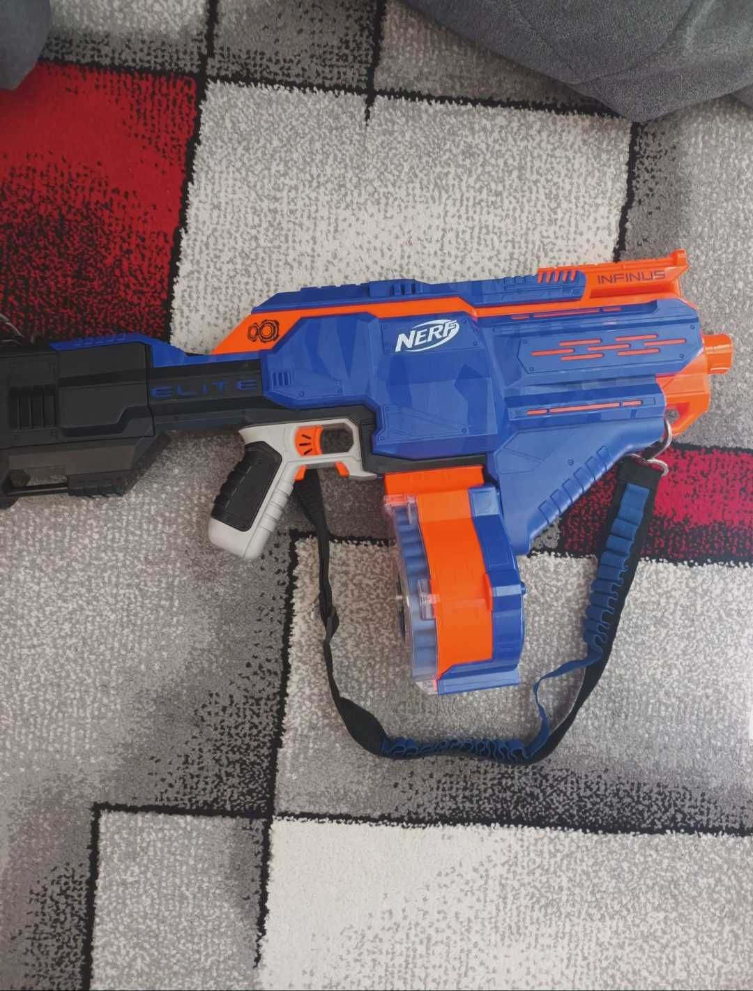 Nerf N-Strike Elite Infinus с технология Speed-Load и 30 Nerf Darts
