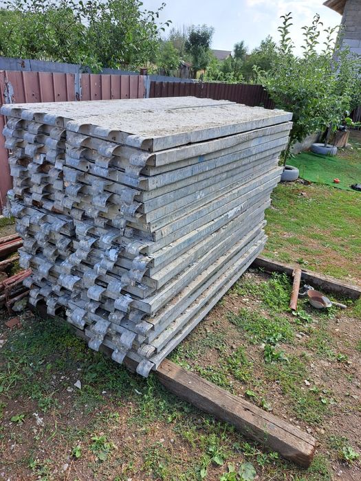 Schela metalica in stare buna