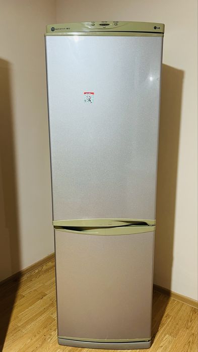 Продам холодильник LG