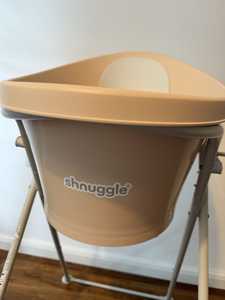 нова бебешка вана shnuggle със стойка