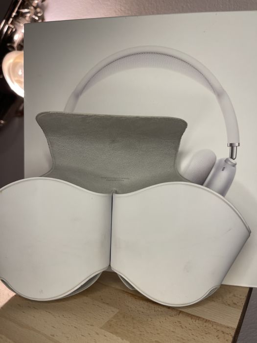 Vand Airpods Max full box