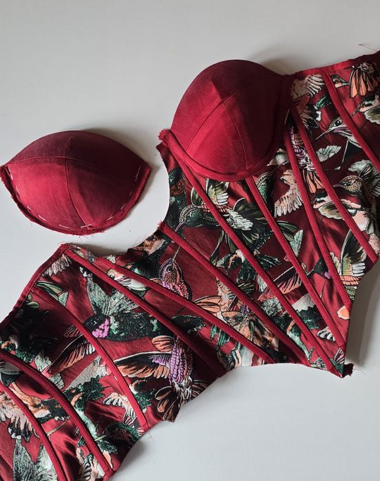 Tipar din carton ptr confecționare corset cu cupe și balene