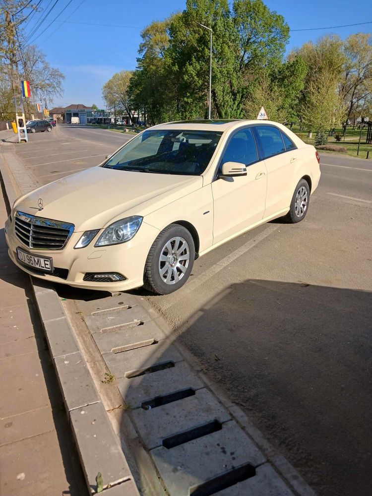 Mercedes-Benz E200 C.D.I