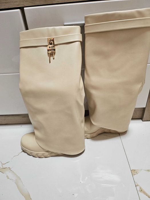 Ботуши от еко кожа