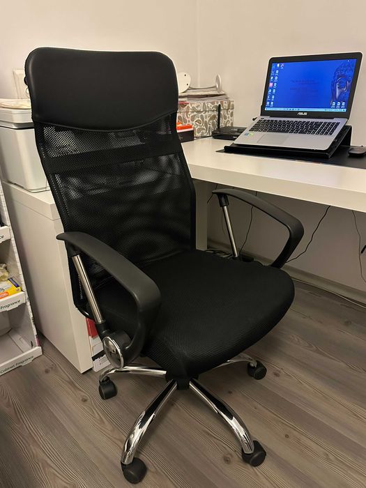 Scaun birou ergonomic Billum JISK, Negru