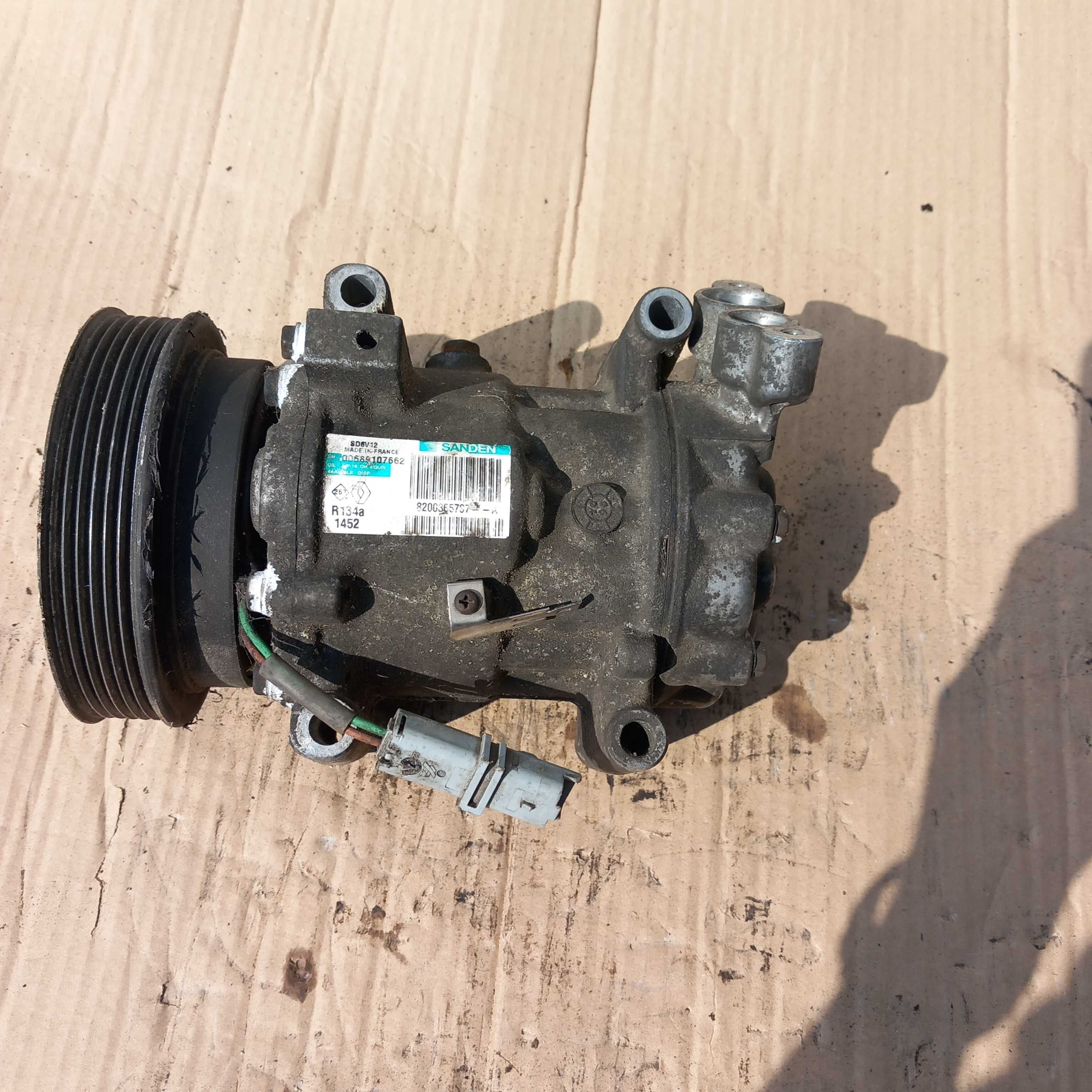 Compresor AC Renault Clio 3 cod : 8200365787 - A , SD6V12 , R134a