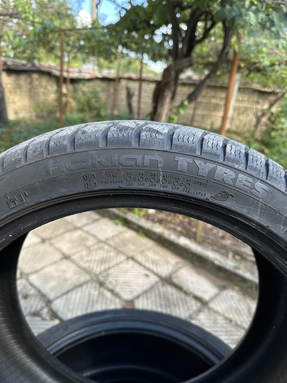 225/40/18 Nokian M+S