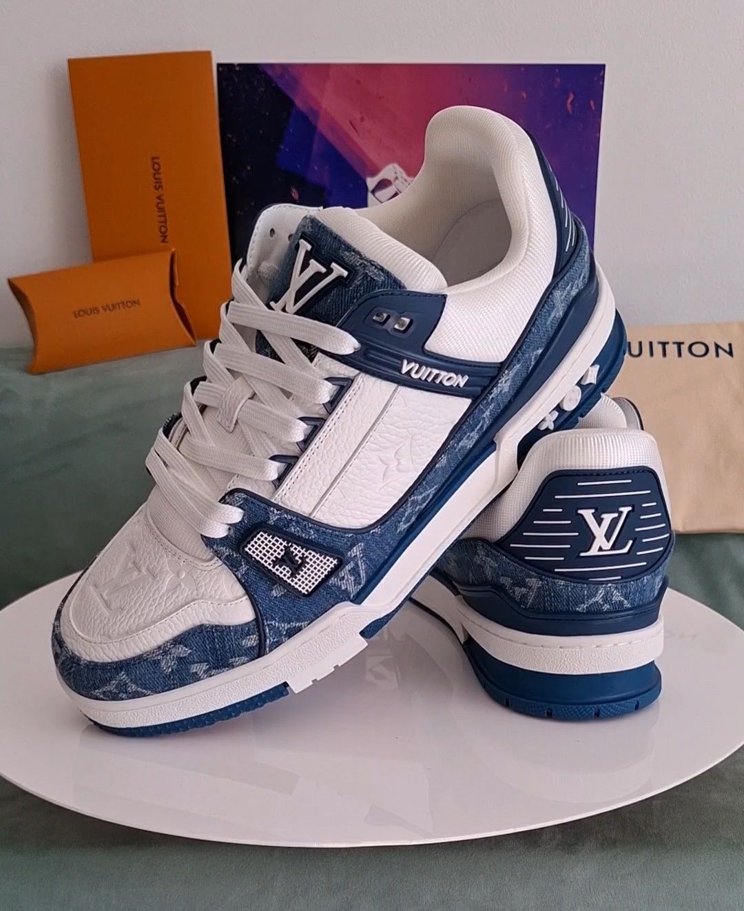 Adidasi Louis Vuitton