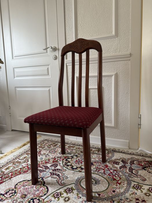 Стулья 12 шт для зала или для кухни