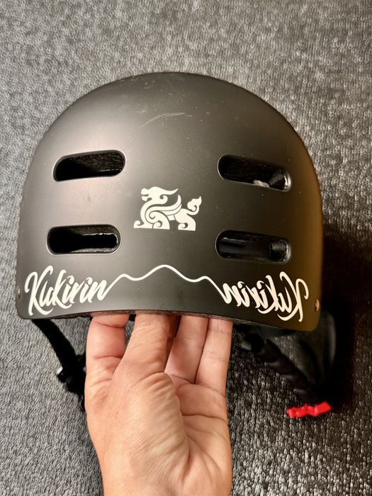 Cască KuKirin pentru trotinete și biciclete - NOUĂ