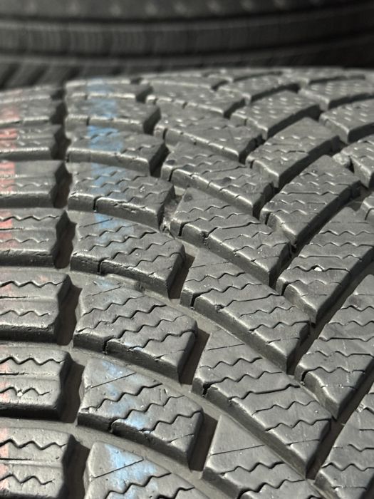 225/40R18 92V M+S Bridgestone 2022 6,5-5,6mm stare perfecta
