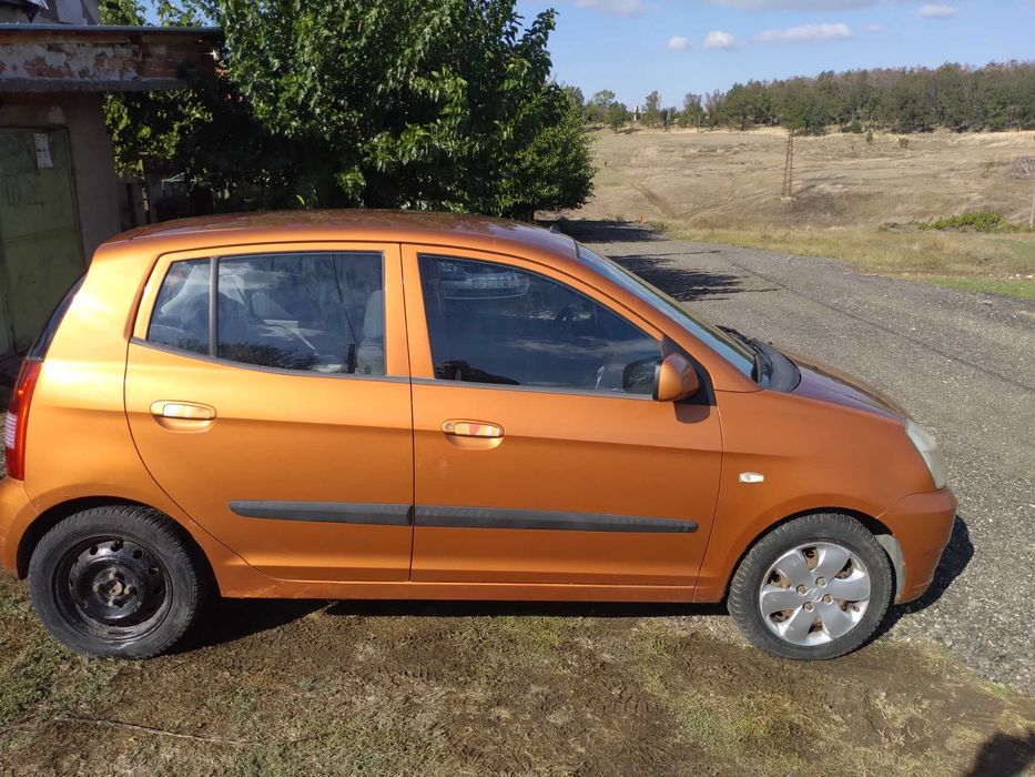 Продавам Kia Picanto 1.1 2004