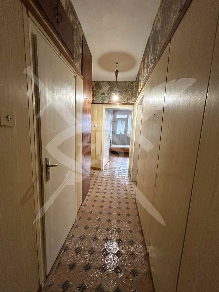 Продава се Къща в Божурище - 490 кв.м за 735 €/кв.м - Снимка #3