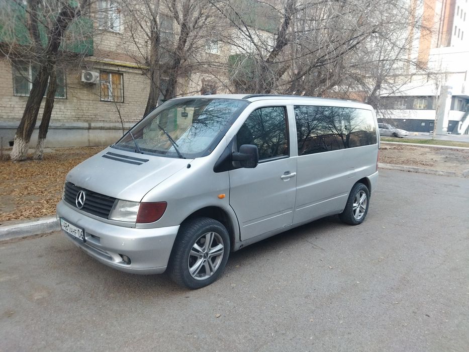 Автомобиль Mersedes Vito