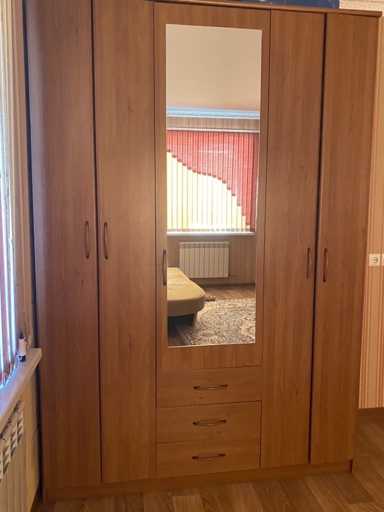 Продам шкаф