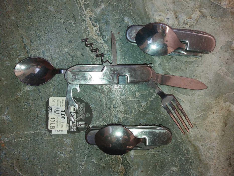 Briceag cu cutit lingurita furculita tirbuson desfacator sticle pensa