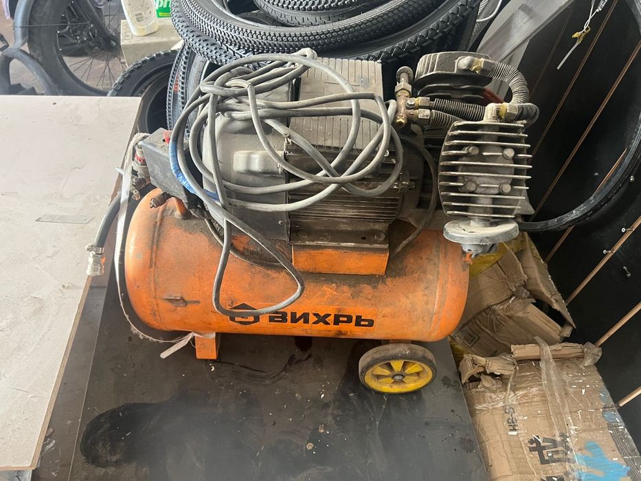 Продам компрессор.