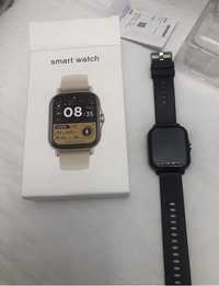 Smartwatch RoHs negru si auriu