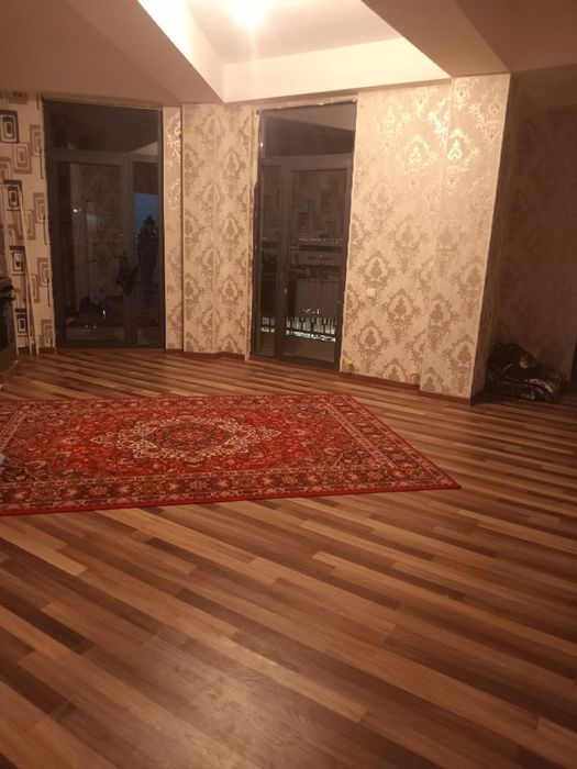 Uy sotiladi moshina bozor