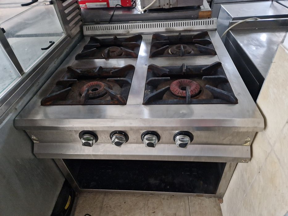 Aragaz cu banc de putere, arzătoare mari