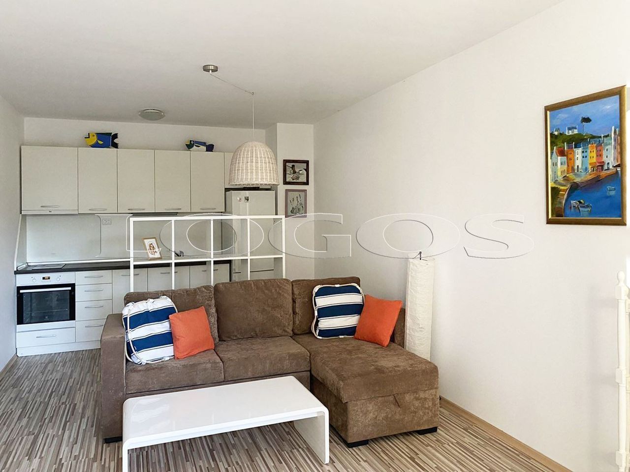 Продава се Двустаен апартамент в Варна, м-т Траката - 131 кв.м за 1068 €/кв.м - Снимка #2