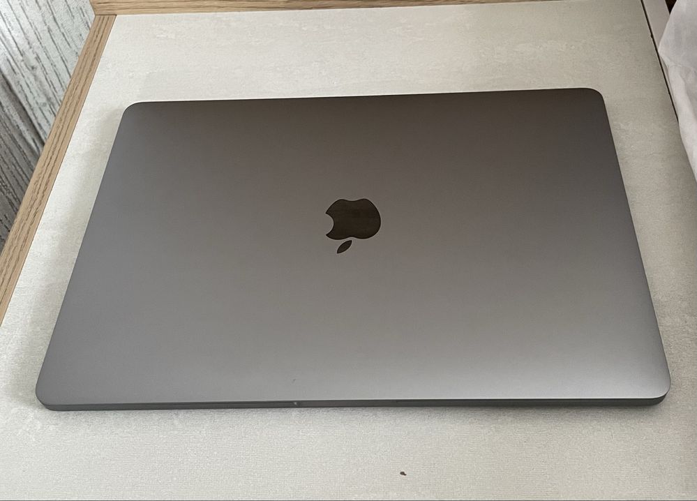 Macbook Pro 13” 2018 Touchbar