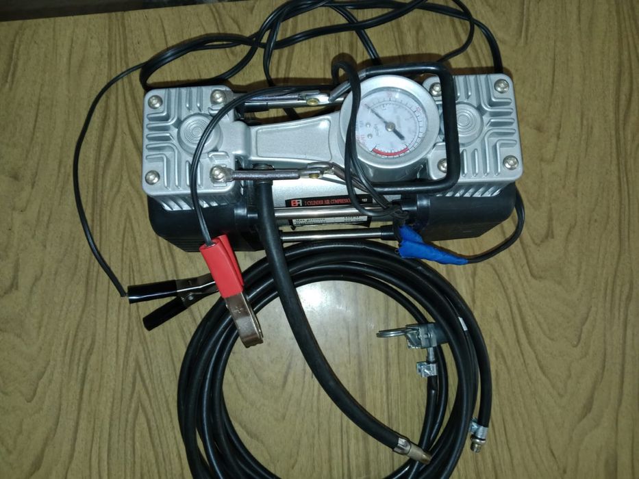 Насос через аккумулятор и зарядное устройство 12v