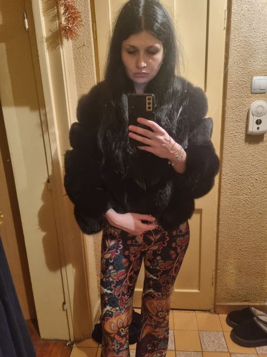 Haina  blana vulpe in conditii bune