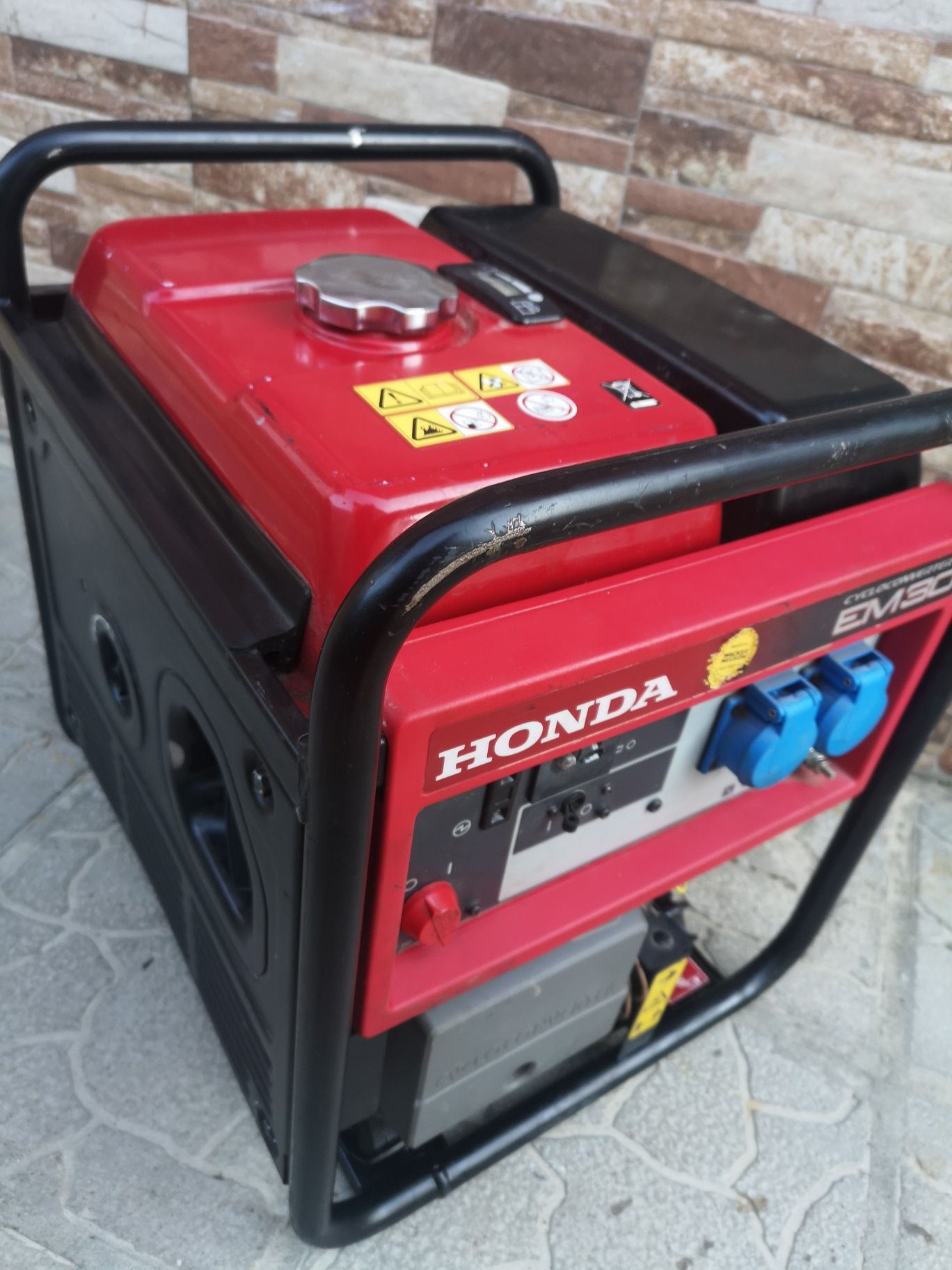 Инвенторен Генератор Honda EM30