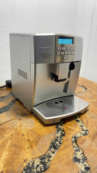 expresor / espressor delonghi magnifica